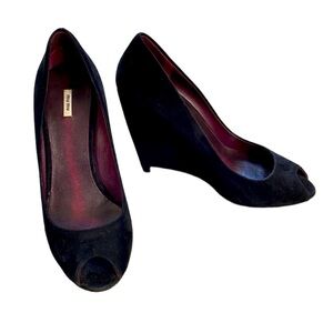 MIU MIU Fine Suede Peep Toe Classic Bold Wedge w/Petite Heel, Black & Blackberry